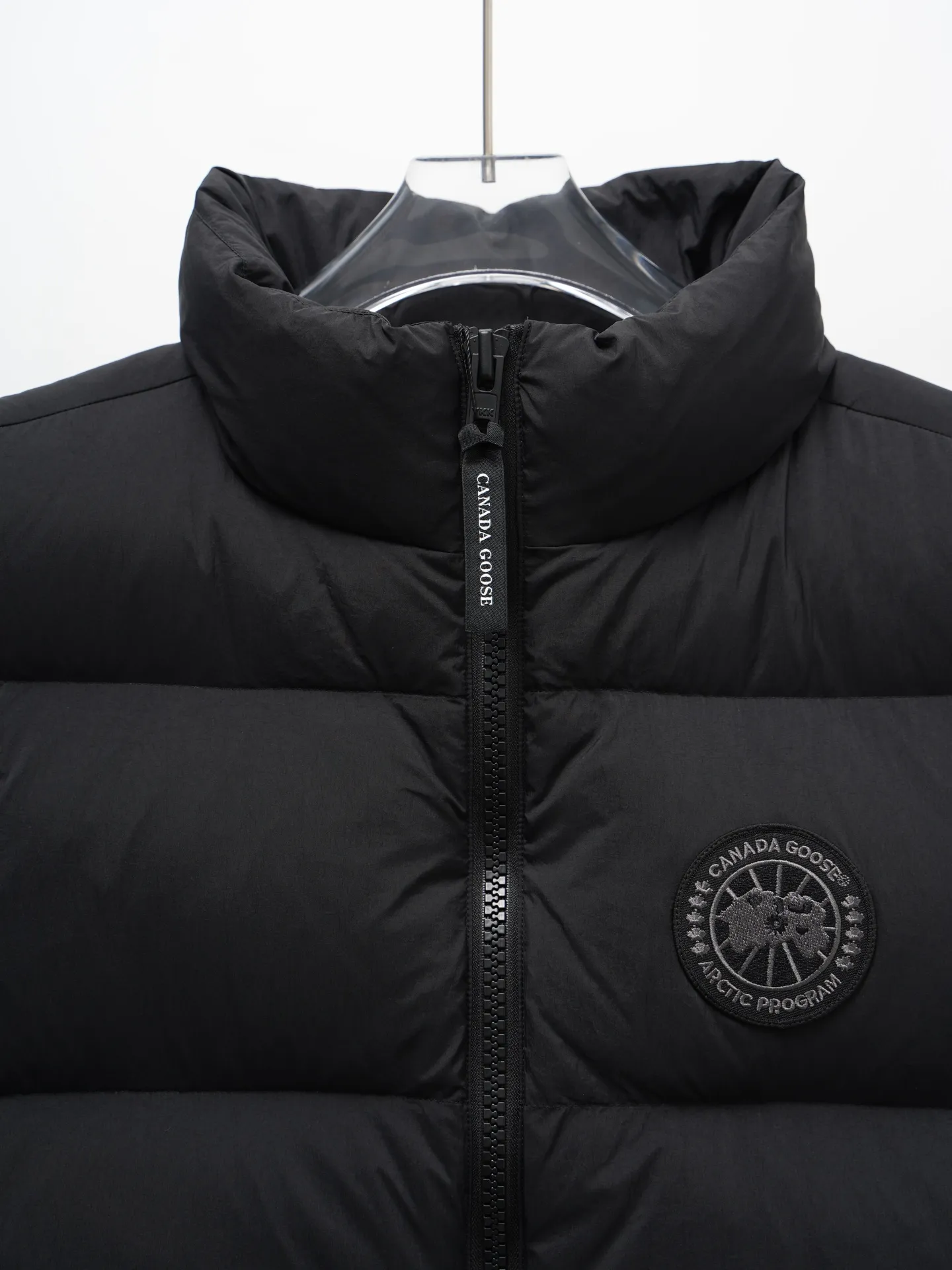 P560 CANADA GOOSE Canada Goose Lawrence Men's Black Black Label Down Vest Down Jacket 2804MB
